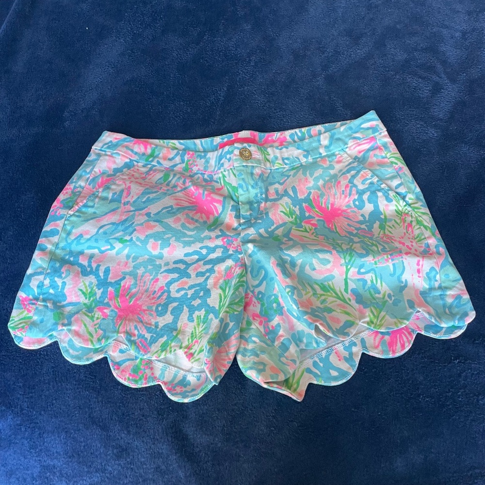 Lilly Pulitzer Women’s Scalloped Shorts, Size 14